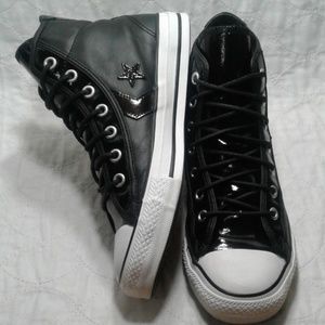 CONVERSE hi top leather mint condition sz 7 Men's